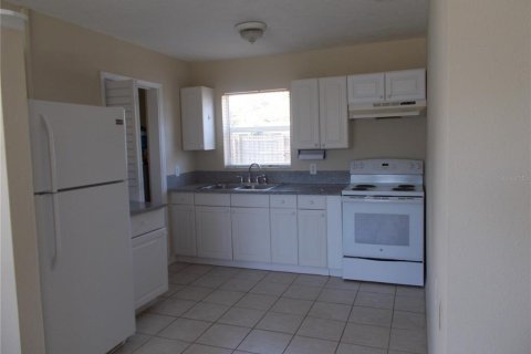 Villa ou maison à louer à Pinellas Park, Floride: 3 chambres, 71.35 m2 № 2432720 - photo 4
