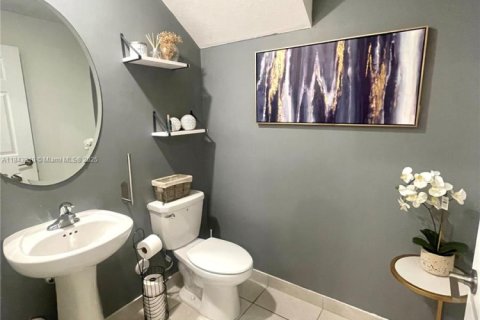 Adosado en venta en Davie, Florida, 3 dormitorios, 157.56 m2 № 1940564 - foto 4