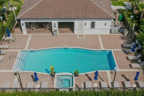 Adosado en venta en Davie, Florida, 3 dormitorios, 157.56 m2 № 1940564 - foto 1