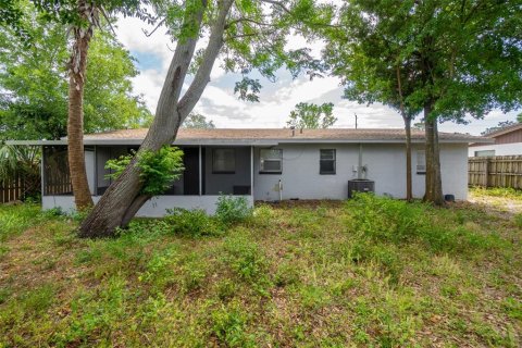 House in Titusville, Florida 4 bedrooms, 126.35 sq.m. № 1652109 - photo 20