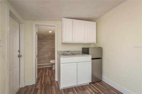 Casa en venta en Tampa, Florida, 4 dormitorios, 134.89 m2 № 1735312 - foto 8