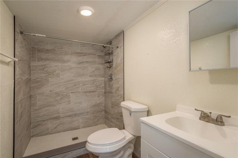 Casa en venta en Tampa, Florida, 4 dormitorios, 134.89 m2 № 1735312 - foto 10