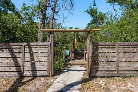 Casa en venta en Tampa, Florida, 4 dormitorios, 134.89 m2 № 1735312 - foto 19