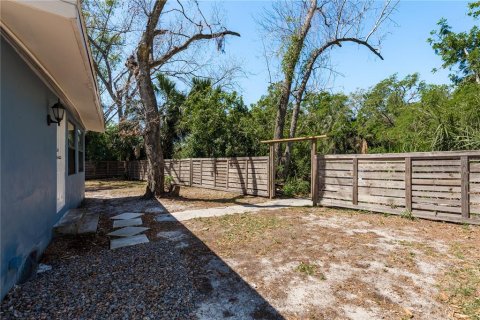 Casa en venta en Tampa, Florida, 4 dormitorios, 134.89 m2 № 1735312 - foto 17