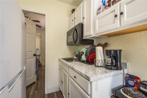 Casa en venta en Tampa, Florida, 4 dormitorios, 134.89 m2 № 1735312 - foto 13