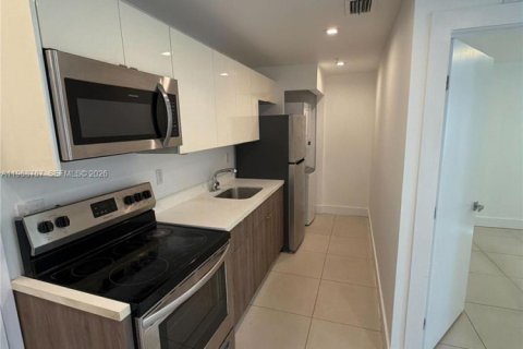 Apartment in Miami, Florida 2 bedrooms, 51.1 sq.m. № 2031730 - photo 2