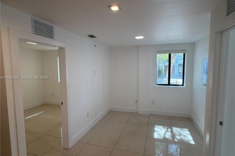 Apartment in Miami, Florida 2 bedrooms, 51.1 sq.m. № 2031730 - photo 10