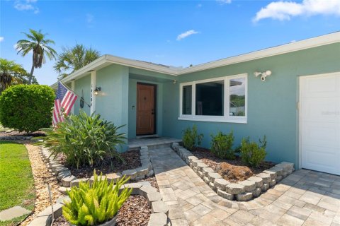 Villa ou maison à vendre à Seminole, Floride: 3 chambres, 160.16 m2 № 1851115 - photo 5