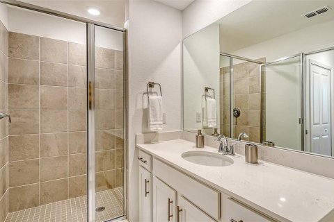 Condo in Venice, Florida, 2 bedrooms in WELLEN PARK  № 1533677 - photo 26