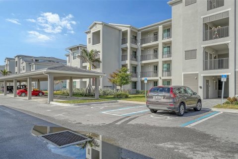 Condo in Venice, Florida, 2 bedrooms in WELLEN PARK  № 1533677 - photo 2