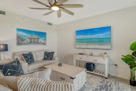 Condo in Venice, Florida, 2 bedrooms in WELLEN PARK  № 1533677 - photo 8