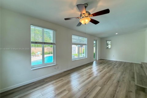 Villa ou maison à vendre à Miami, Floride: 3 chambres, 139.17 m2 № 1966239 - photo 7