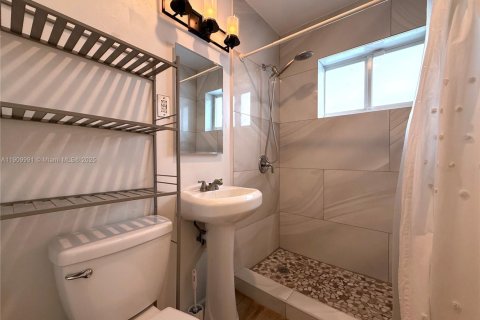 Villa ou maison à vendre à Miami, Floride: 3 chambres, 139.17 m2 № 1966239 - photo 12