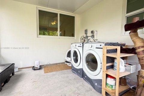 Villa ou maison à vendre à Miami, Floride: 3 chambres, 139.17 m2 № 1966239 - photo 18