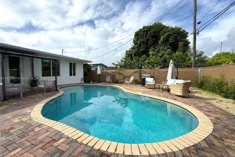 Villa ou maison à vendre à Miami, Floride: 3 chambres, 139.17 m2 № 1966239 - photo 1