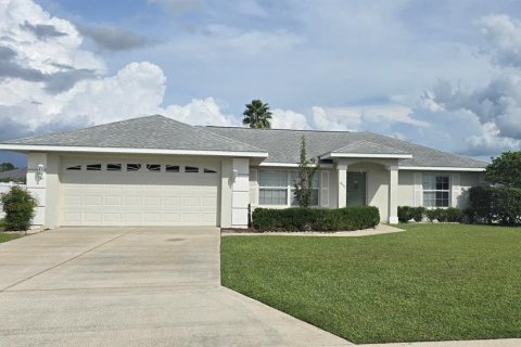 House in Belleview, Florida 4 bedrooms, 182.92 sq.m. № 2393511