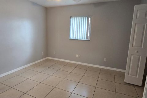 House in Belleview, Florida 4 bedrooms, 182.92 sq.m. № 2393511 - photo 6