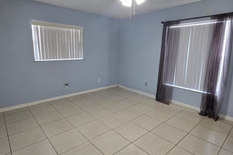 House in Belleview, Florida 4 bedrooms, 182.92 sq.m. № 2393511 - photo 15