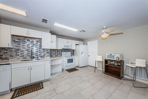 Villa ou maison à vendre à Largo, Floride: 5 chambres, 229.19 m2 № 2149864 - photo 13