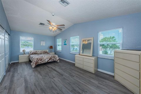 Villa ou maison à vendre à Largo, Floride: 5 chambres, 229.19 m2 № 2149864 - photo 25