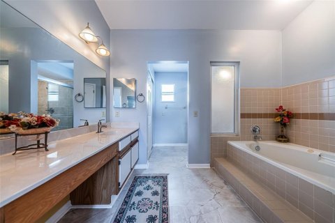 Villa ou maison à vendre à Largo, Floride: 5 chambres, 229.19 m2 № 2149864 - photo 21