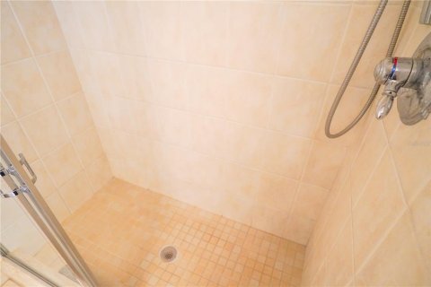 Condo in Saint Pete Beach, Florida, 1 bedroom № 2236885 - photo 26