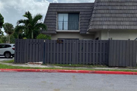 Touwnhouse à louer à West Palm Beach, Floride: 3 chambres, 150.87 m2 № 2397748 - photo 2
