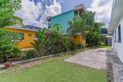 Villa ou maison à vendre à Redington Shores, Floride: 3 chambres, 101.82 m2 № 2403161 - photo 4