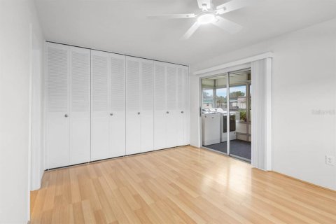 Condo in Sun City Center, Florida, 1 bedroom  № 2234179 - photo 15