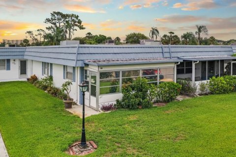 Condo in Sun City Center, Florida, 1 bedroom  № 2234179 - photo 2
