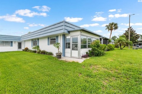 Condo in Sun City Center, Florida, 1 bedroom  № 2234179 - photo 30