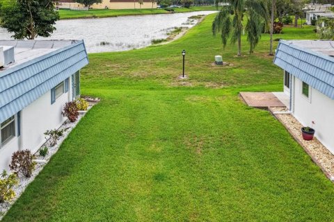 Condo in Sun City Center, Florida, 1 bedroom  № 2234179 - photo 4