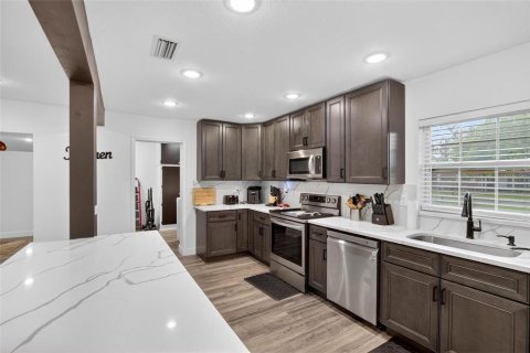 Villa ou maison à vendre à Plant City, Floride: 5 chambres, 346.25 m2 № 2141324 - photo 13