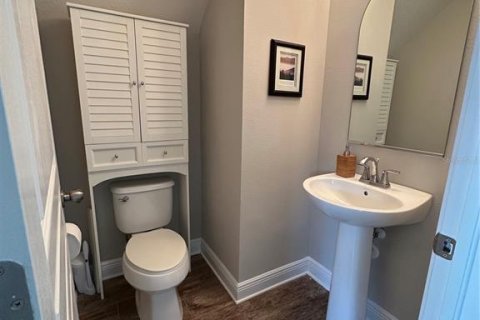 House in Tampa, Florida 4 bedrooms, 199.18 sq.m. № 2237940 - photo 5