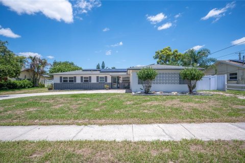 Villa ou maison à Brandon, Floride 4 chambres, 180.04 m2 № 2114045