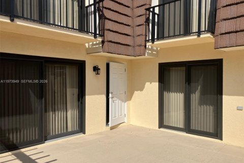 Townhouse in Palm Beach Gardens, Florida 2 bedrooms, 148.27 sq.m. № 2033603