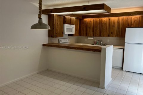 Townhouse in Palm Beach Gardens, Florida 2 bedrooms, 148.27 sq.m. № 2033603 - photo 5