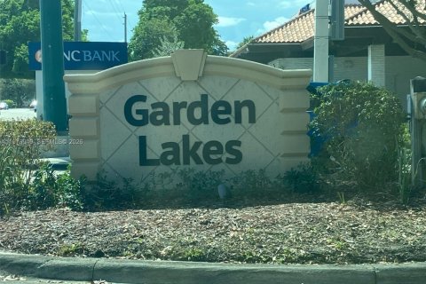 Townhouse in Palm Beach Gardens, Florida 2 bedrooms, 148.27 sq.m. № 2033603 - photo 11