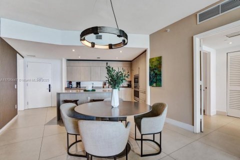 Copropriété à vendre à Hollywood, Floride: 2 chambres, 105.54 m2 № 1861411 - photo 2
