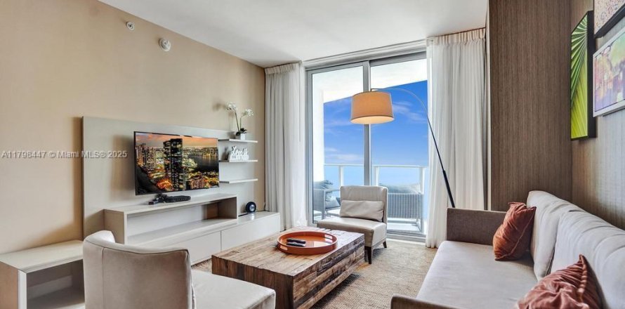 Condo à Hollywood, Floride, 2 chambres № 1861411