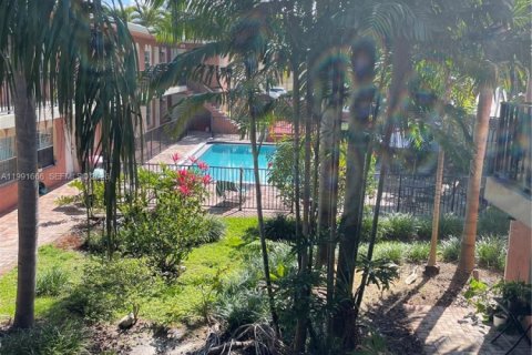 Condo in Fort Lauderdale, Florida, 1 bedroom  № 2056057 - photo 2