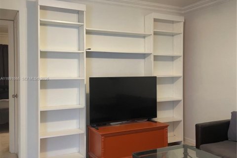 Condo in Fort Lauderdale, Florida, 1 bedroom  № 2056057 - photo 11