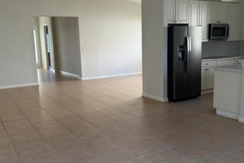 House in Port St. Lucie, Florida 3 bedrooms, 202.71 sq.m. № 2249767 - photo 5