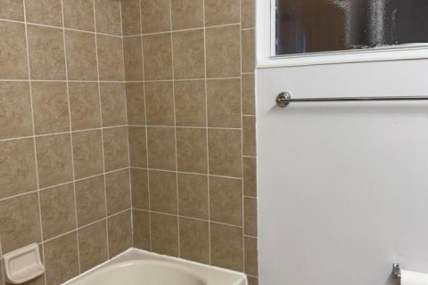 House in Port St. Lucie, Florida 3 bedrooms, 202.71 sq.m. № 2249767 - photo 6