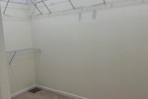 House in Port St. Lucie, Florida 3 bedrooms, 202.71 sq.m. № 2249767 - photo 15