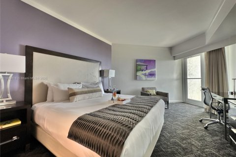 Condominio en venta en Miami, Florida, 1 dormitorio, 64.38 m2 № 1982183 - foto 3