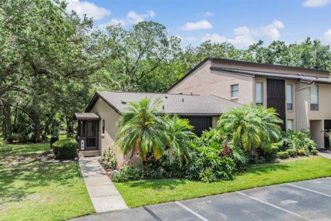 House in Palm Harbor, Florida 2 bedrooms, 99.41 sq.m. № 2116609
