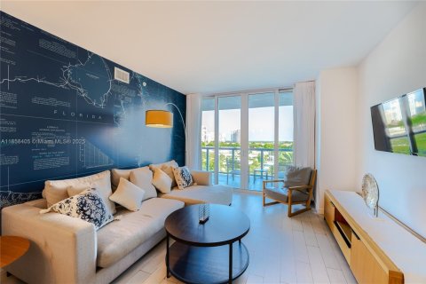 Condominio en venta en Hallandale Beach, Florida, 2 dormitorios, 95.69 m2 № 1887335 - foto 26