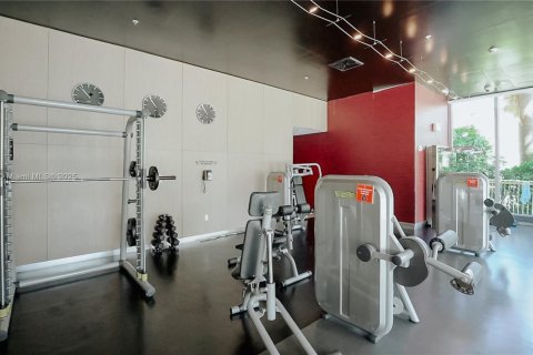 Condominio en venta en Hallandale Beach, Florida, 2 dormitorios, 95.69 m2 № 1887335 - foto 22