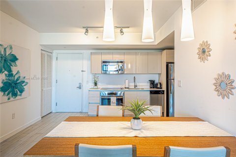 Condominio en venta en Hallandale Beach, Florida, 2 dormitorios, 95.69 m2 № 1887335 - foto 28
